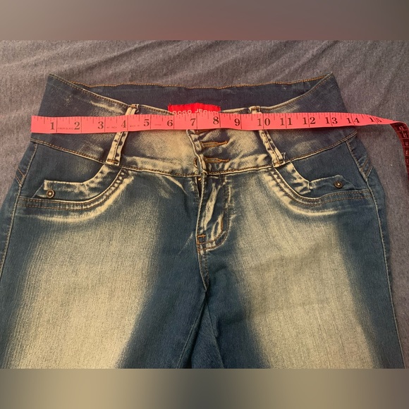 Colombian Jeans - Picture 4 of 8